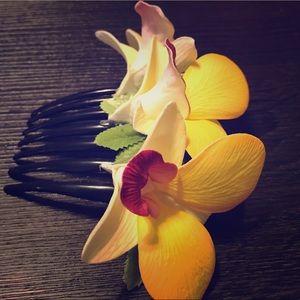 Hawaii Flower Comb